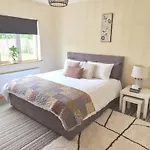 The 5 Bedrooms