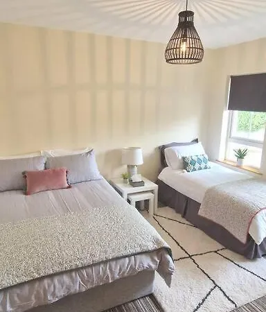 The 5 Bedrooms Dom wakacyjny Killybegs